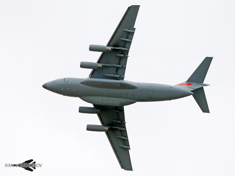 Illustration for article titled Amazing Photos Of China's Newest Stealth Jet Show Growing Air Might